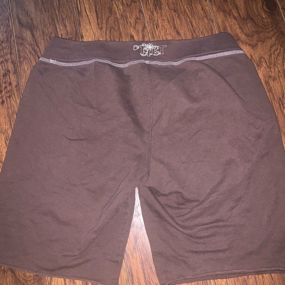 Super comfortable brown TILT shorts - Picture 3 of 3